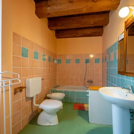Villa La Rovere - Casale De Rovere Cossano Belbo