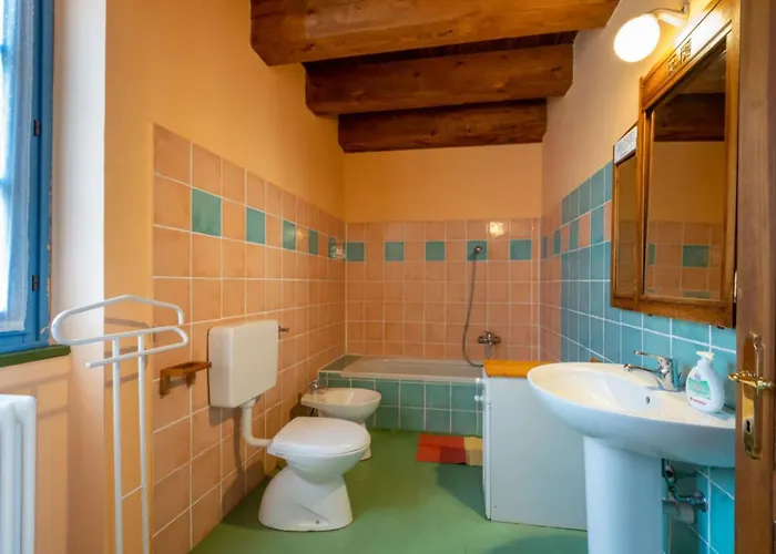 Villa La Rovere - Casale De Rovere Cossano Belbo